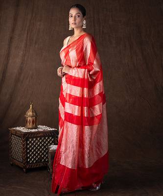 red handloom silk saree with bold stripe weaving 2