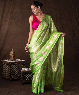 green handloom tissue silk saree with shimmer finish 1