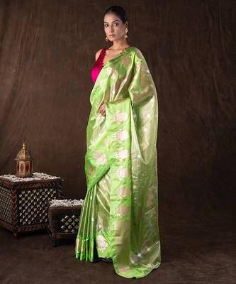 green handloom tissue silk saree with shimmer finish 5