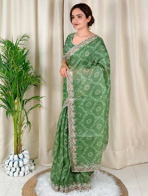 Green cotton satin weaving zari border embroiderd saree with matching blouse piece 3