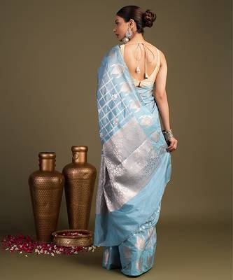 blue handloom pure silk saree with elegant woven design 4