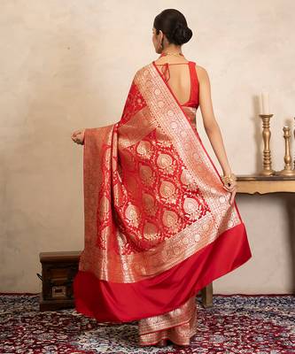 red handloom banarasi silk saree with rich zari work 4