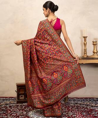 red handloom pure silk saree with intricate woven design 5