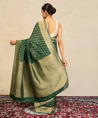 Emerald green handloom pure chiffon banarasi saree 5