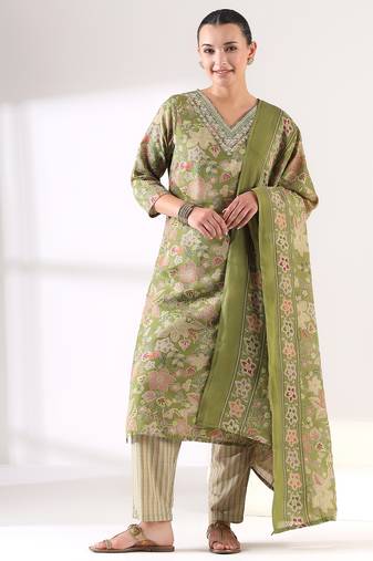 Fiza-e-zariya suit set