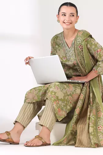 Fiza-e-zariya suit set