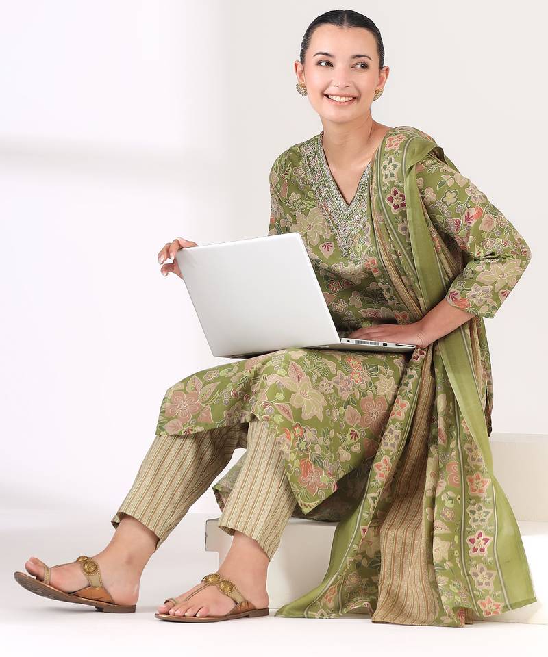 Fiza-e-zariya suit set