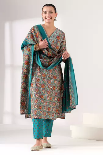 Nilaya suit set