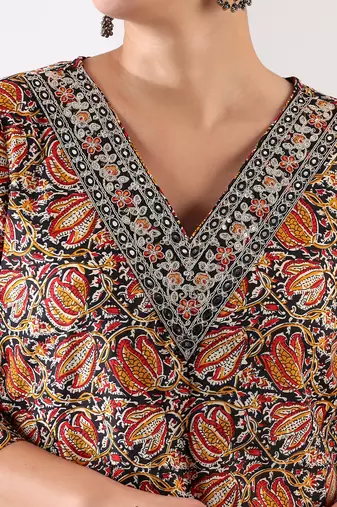 Shyamali suit set