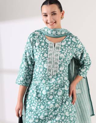 Meera suit set 4