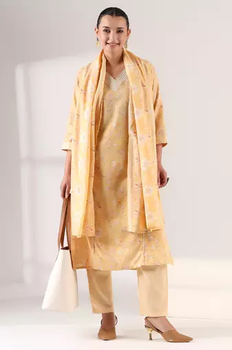Gauri suit set