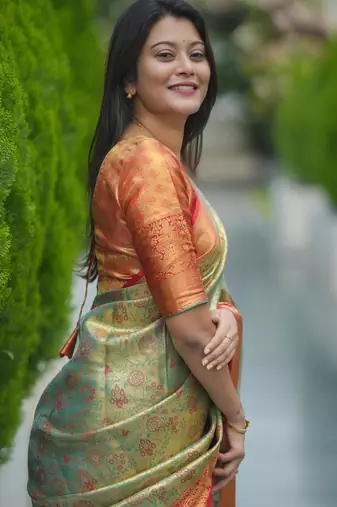 olive green silk zari woven kanjivaram saree