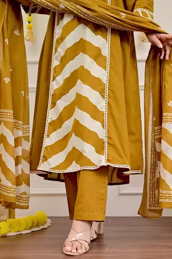 Anarkali cotton printed kurta with pant and dupatta for women 