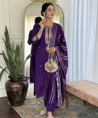 Women's royal blue viscose chanderi embroidered kurta pant set with jacquard dupatta 3