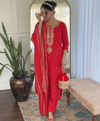 Women's red viscose chanderi embroidered kurta pant set with jacquard dupatta 4