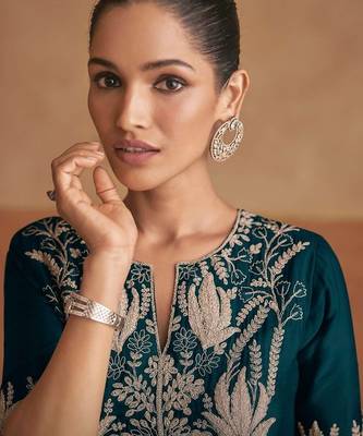 Elegant real chinon top & bottom set with embroidered dupatta suit 2
