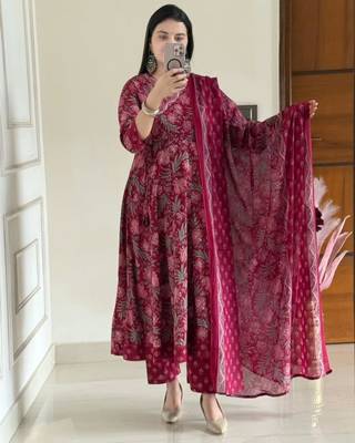 deep rani pink floral print anarkali set 2