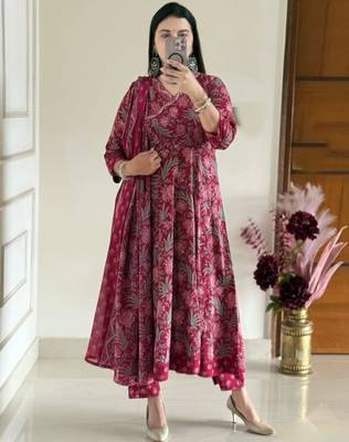 deep rani pink floral print anarkali set 3