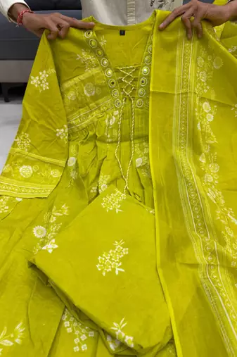 light green cotton printed kurta set 