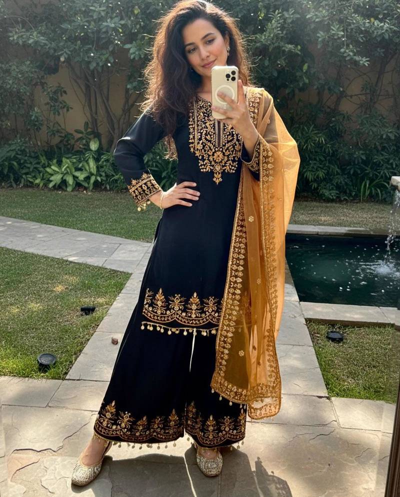  black silk blend embroidered kurta set 