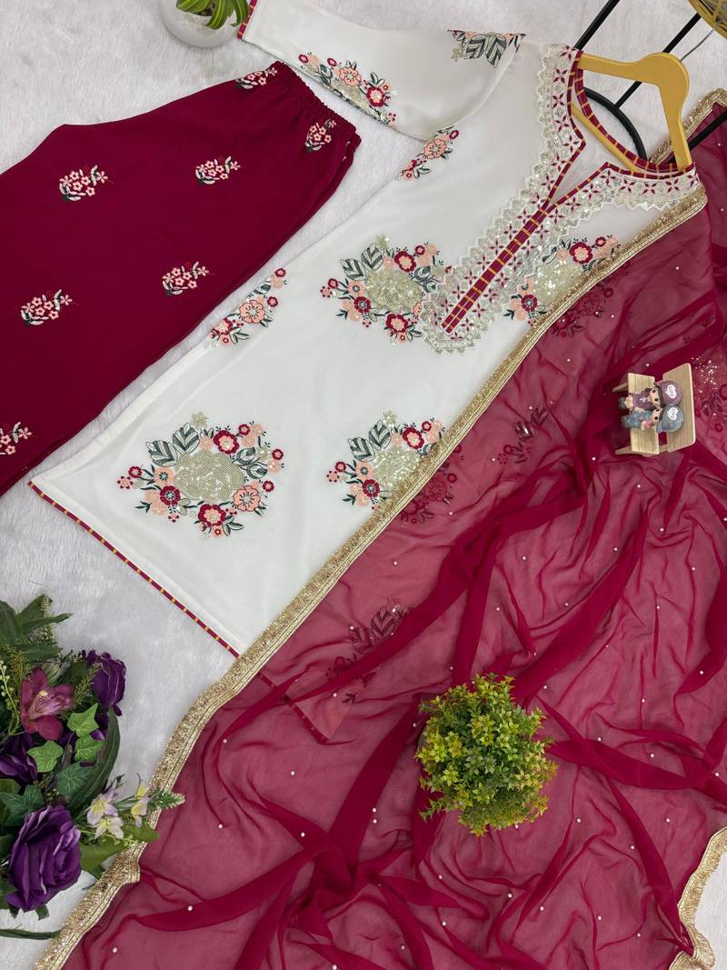  white floral embroidered tunic set