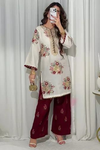  white floral embroidered tunic set