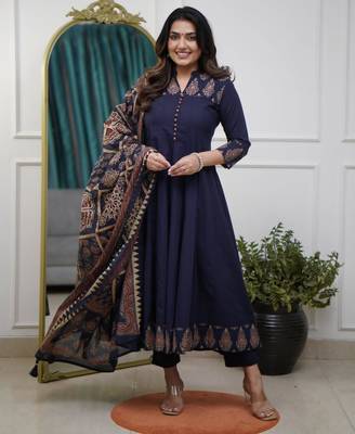 royal blue cotton kurta set with kalamkari print dupatta 1