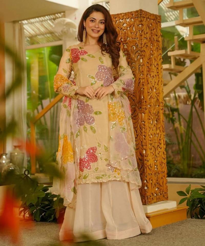 peach floral embroidered kurta set