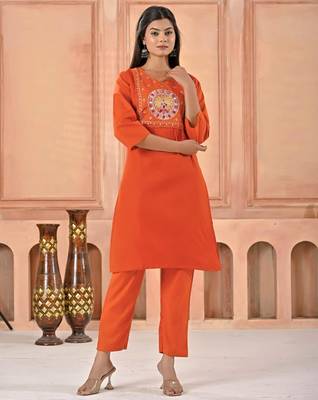 ORANGE kurta set with PRINTED motif 1