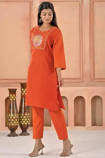 ORANGE kurta set with PRINTED motif