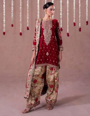 deep maroon heavily embroidered kurta set 4