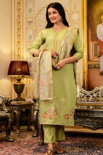 light green silk blend embroidered kurta 