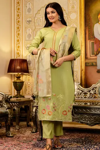 light green silk blend embroidered kurta 