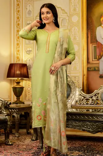 light green silk blend embroidered kurta 