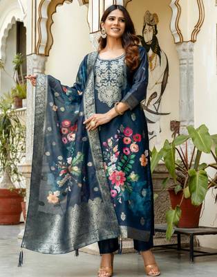 blue floral printed kurta set 1