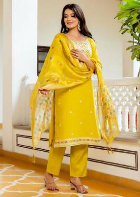 yellow embroidered kurta set 4