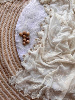 White Color Viscos Thread Work Border Georgette Silk Saree 2