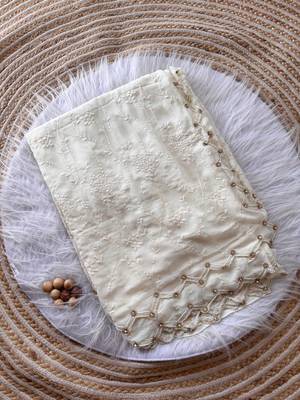 White Color Viscos Thread Work Border Georgette Silk Saree 5