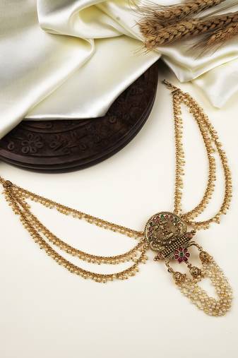 Traditional temple jada billa with mattal