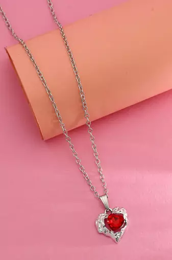 Red color heart shape anti tarnish necklace