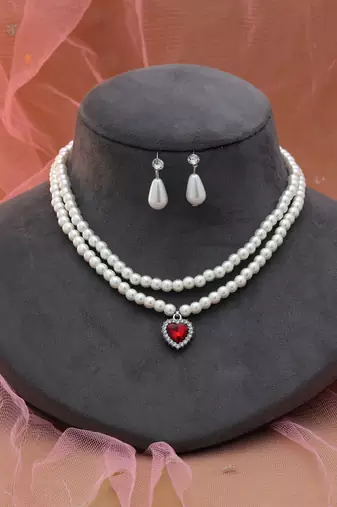 Red color stone necklace set