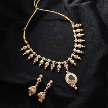 green rani meenakari matte gold jhumki necklace set 1