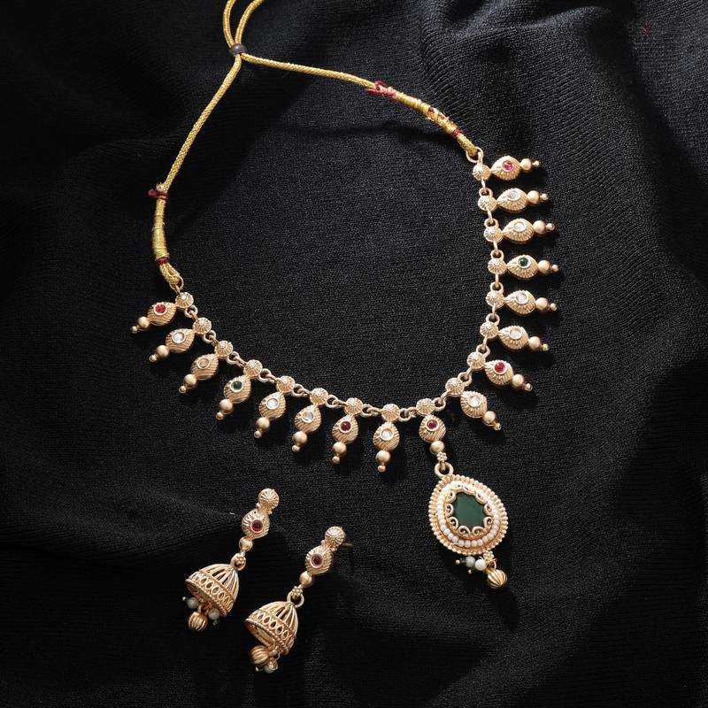 Green & rani color matte gold necklace set