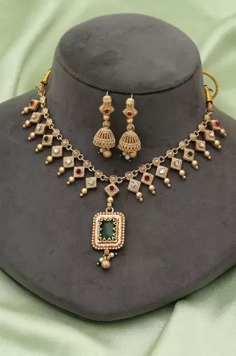 green rani stone matte gold jhumki necklace set