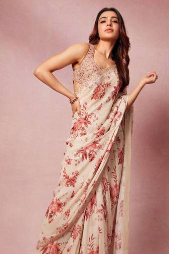 Red embroidered blouse se