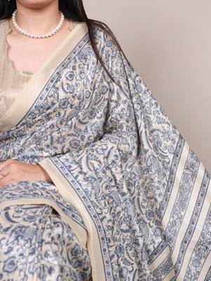 Beige and blue printed cotton saree 3