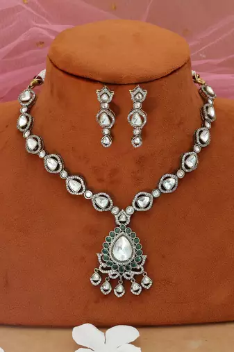 green american diamond necklace set with earrings