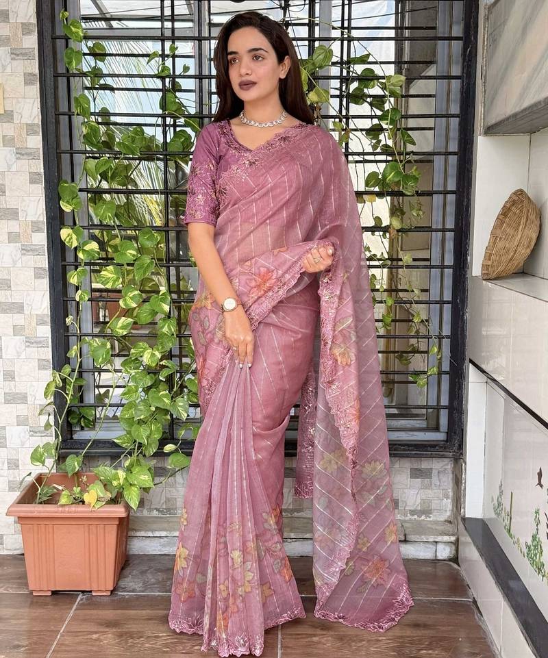 Pink organza zari weaving embroiderd saree with embroiderd blouse piece