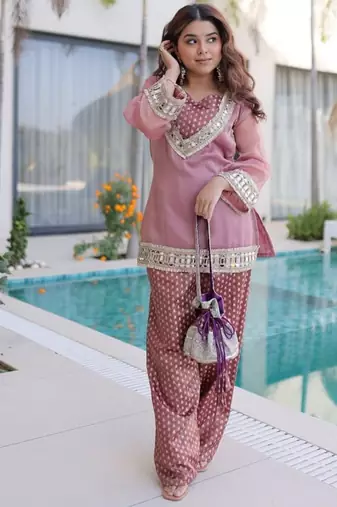 Peach blue mirror & lace work stitched top & pant with batwa