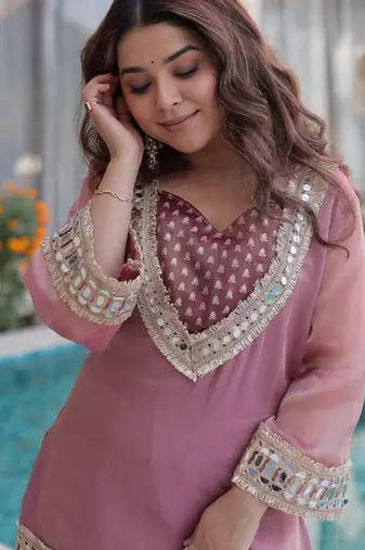 Peach blue mirror & lace work stitched top & pant with batwa
